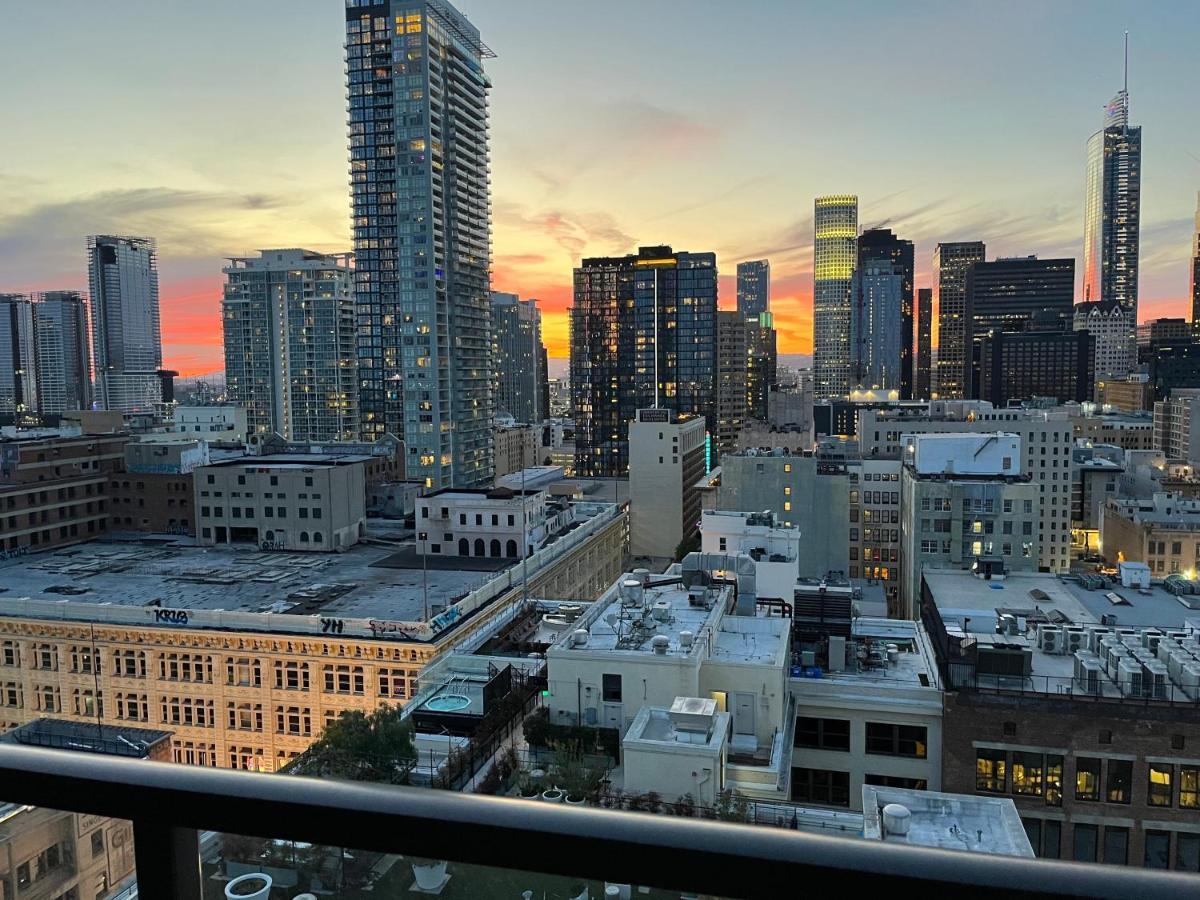 Top Floor 3 Bed 3 Bath Penthouse Living In Luxury Los Angeles Luaran gambar